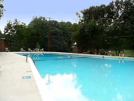 Glenmont Forest Apartments Image 20