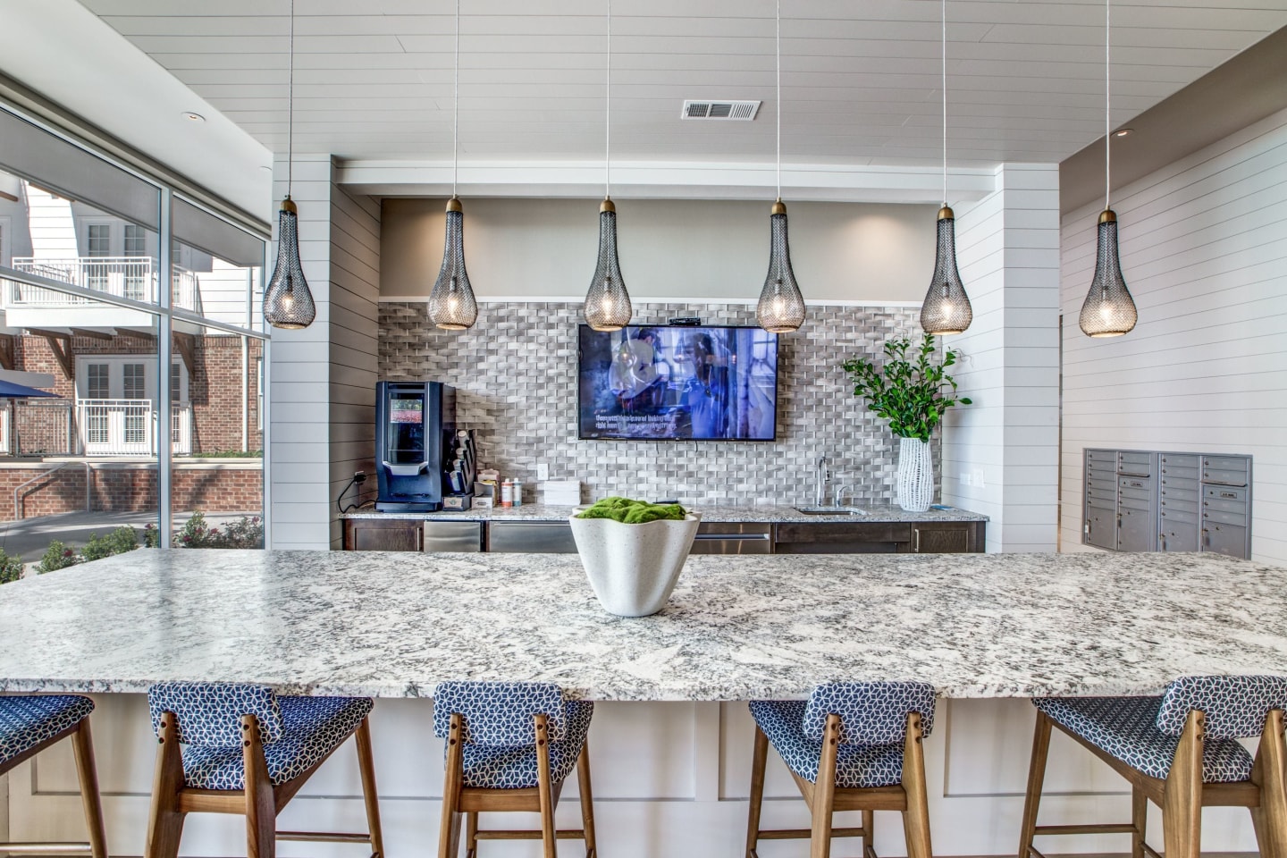 255 Assay Luxury Apartments Image 9