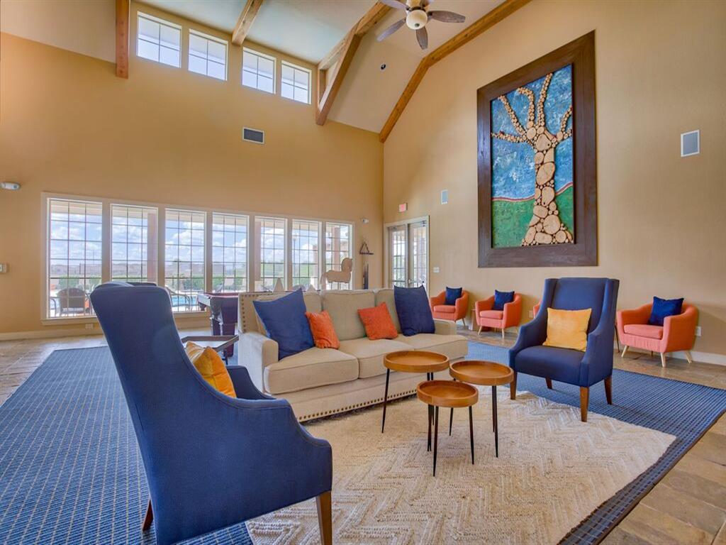 Oak Hollow Image 12