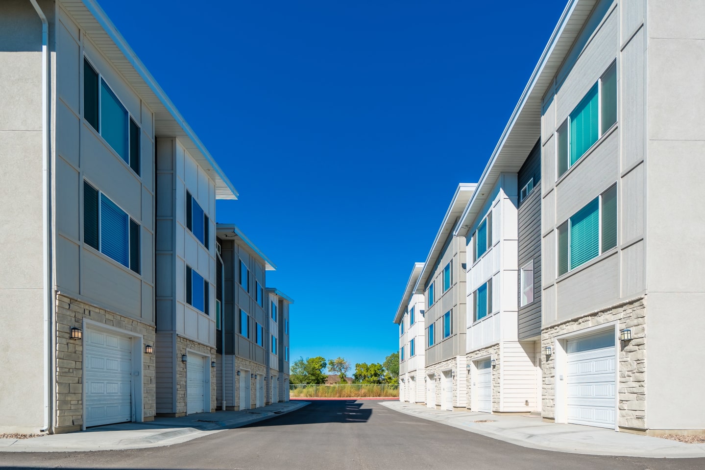 Riverwalk Townhomes Image 22