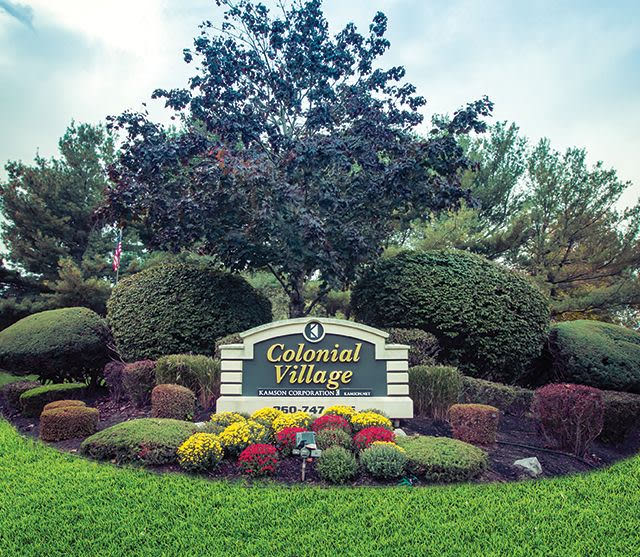 Colonial Village Apartments Image 1
