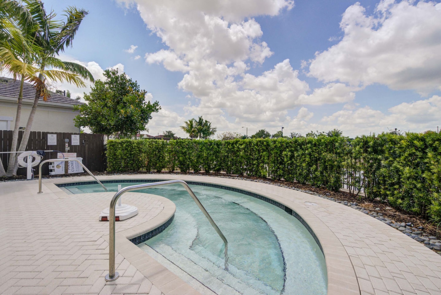 Estero Oaks Image 4