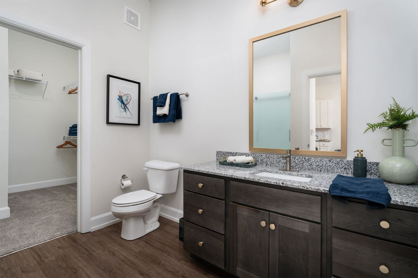 Skytop Apartments Image 17