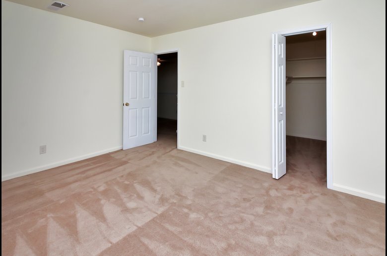 East Bay Apartments Image 8