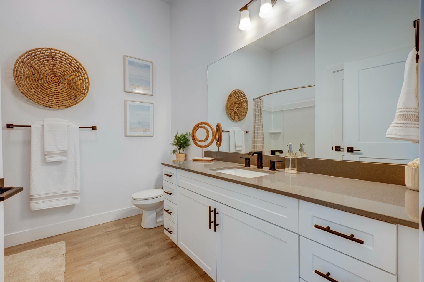 Aria Townhomes and Apartments Image 22