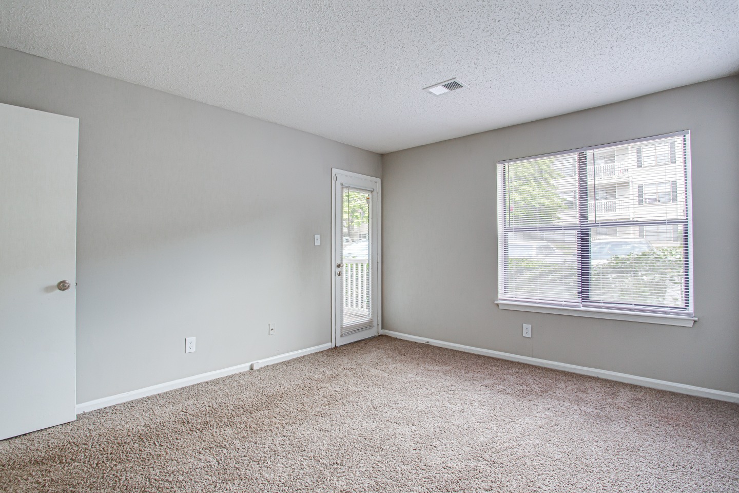 50 Stoneview Image 18
