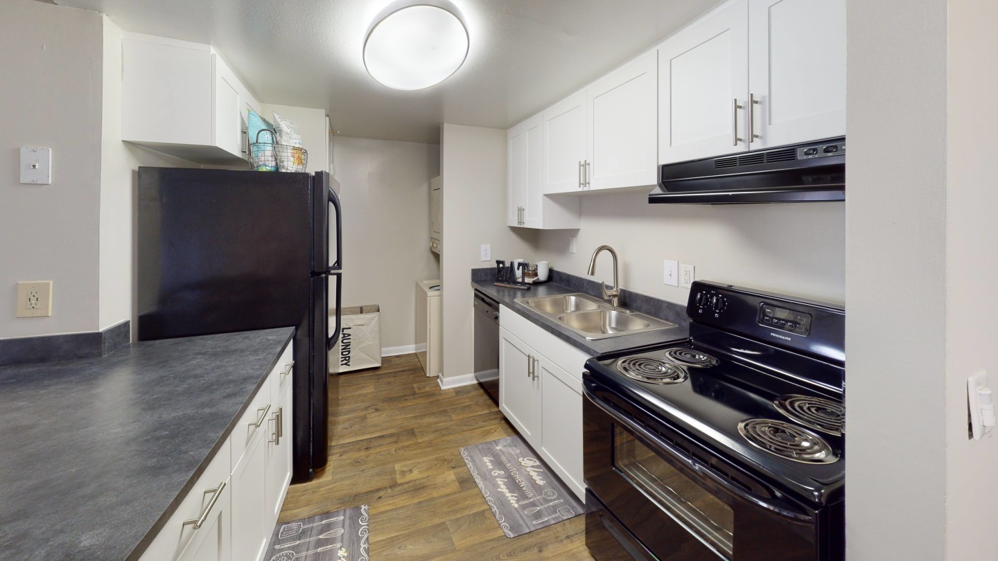 Laurel Oaks Image 1