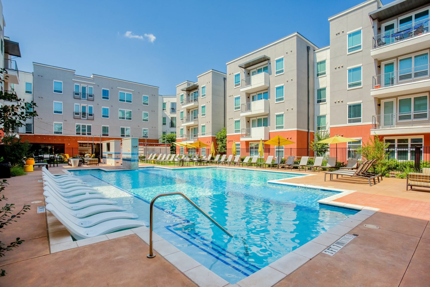 Liv+ Arlington - Student Housing Image 48