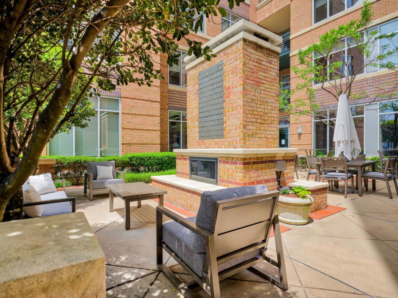 The Crescent at Fells Point Image 10