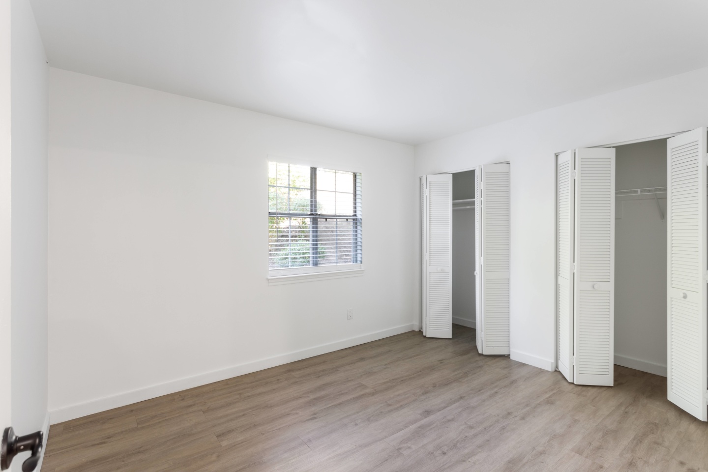 Brentwood Oaks Image 20