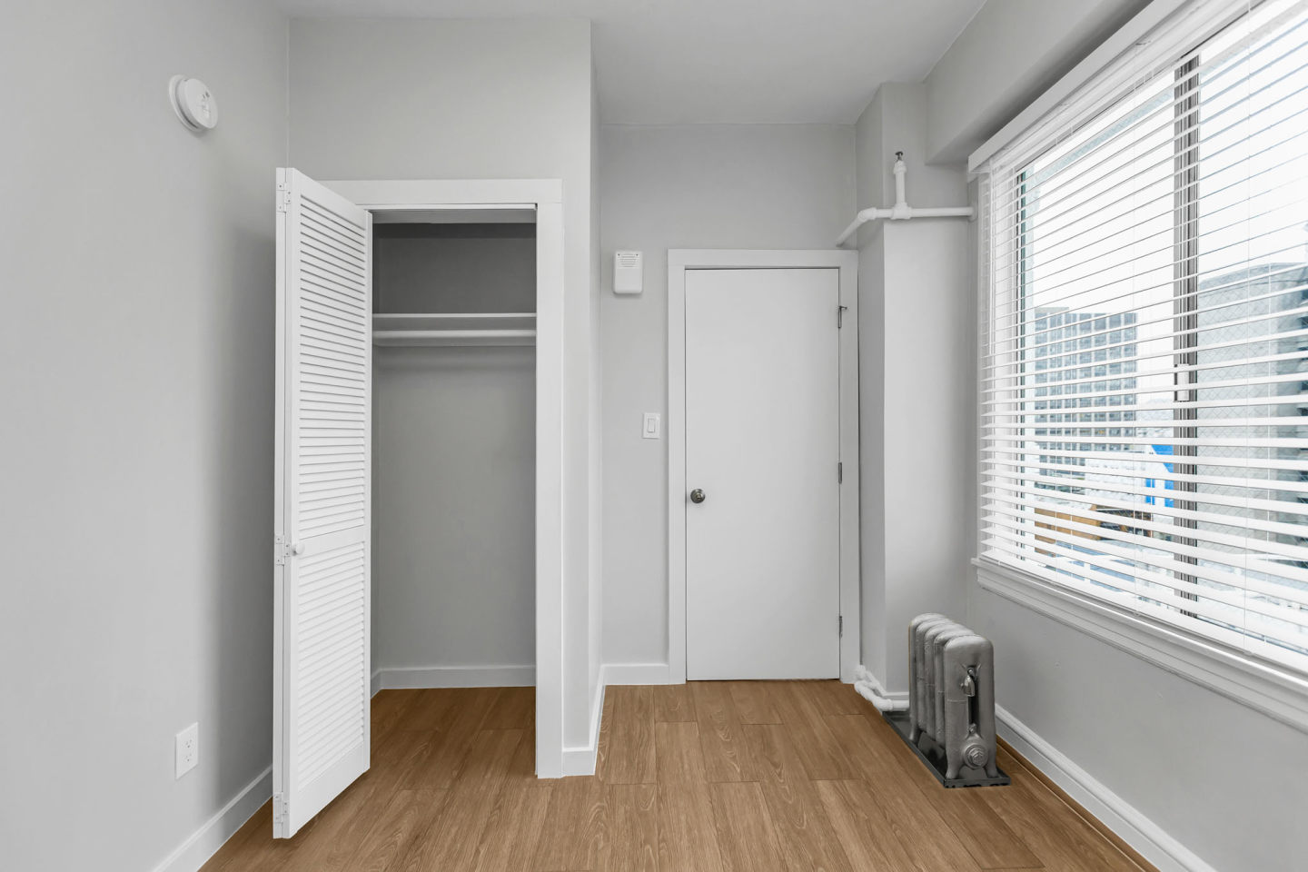 455 Hyde Image 16