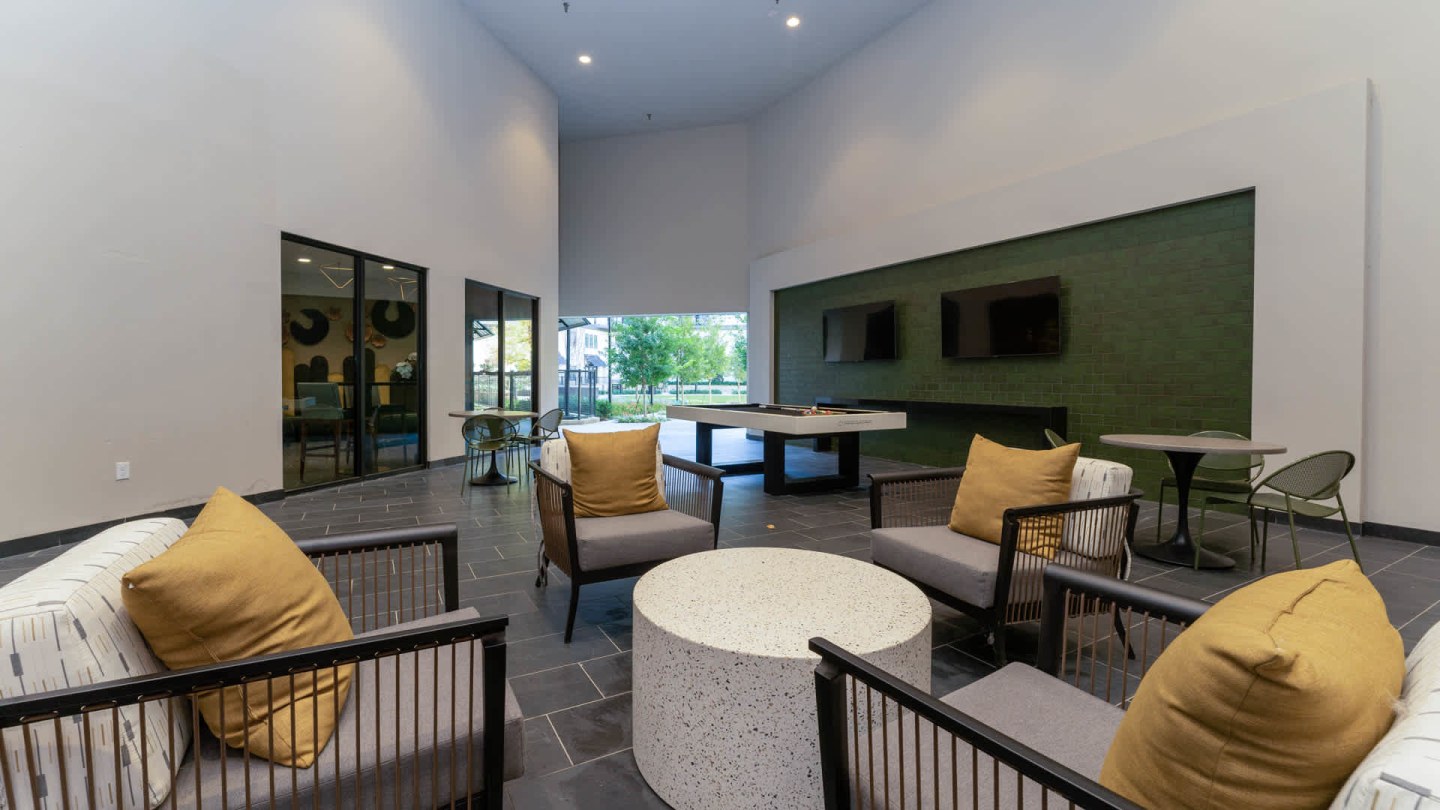 Olivian at the Realm Apartments Image 45