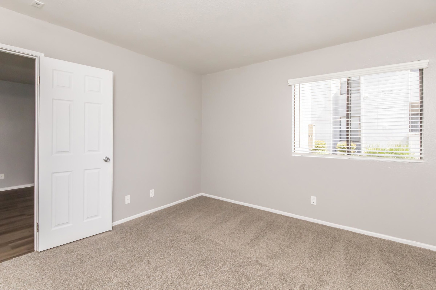 Palm Court Apartment Homes Image 36