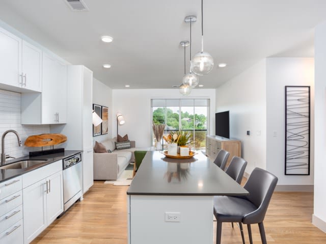 2501 Beacon Hill Image 41