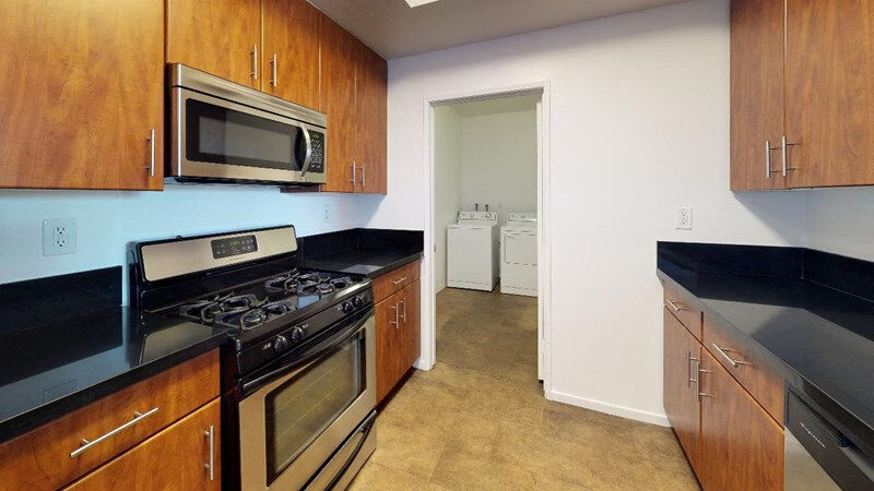 5015 Clinton Apartments Image 10