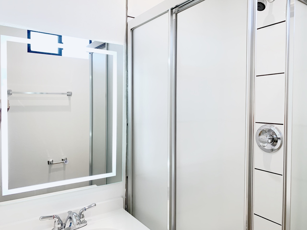 1664 W 37th Street - Co-Living Image 12