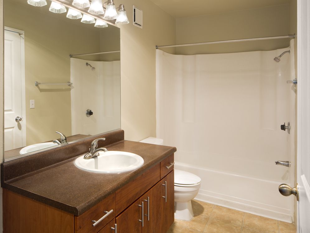 eaves Lake Forest Image 10