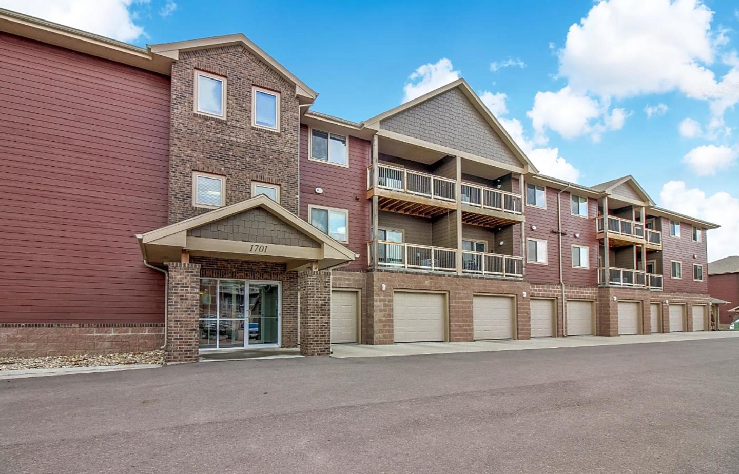 Sunset Villas Apartments Image 13