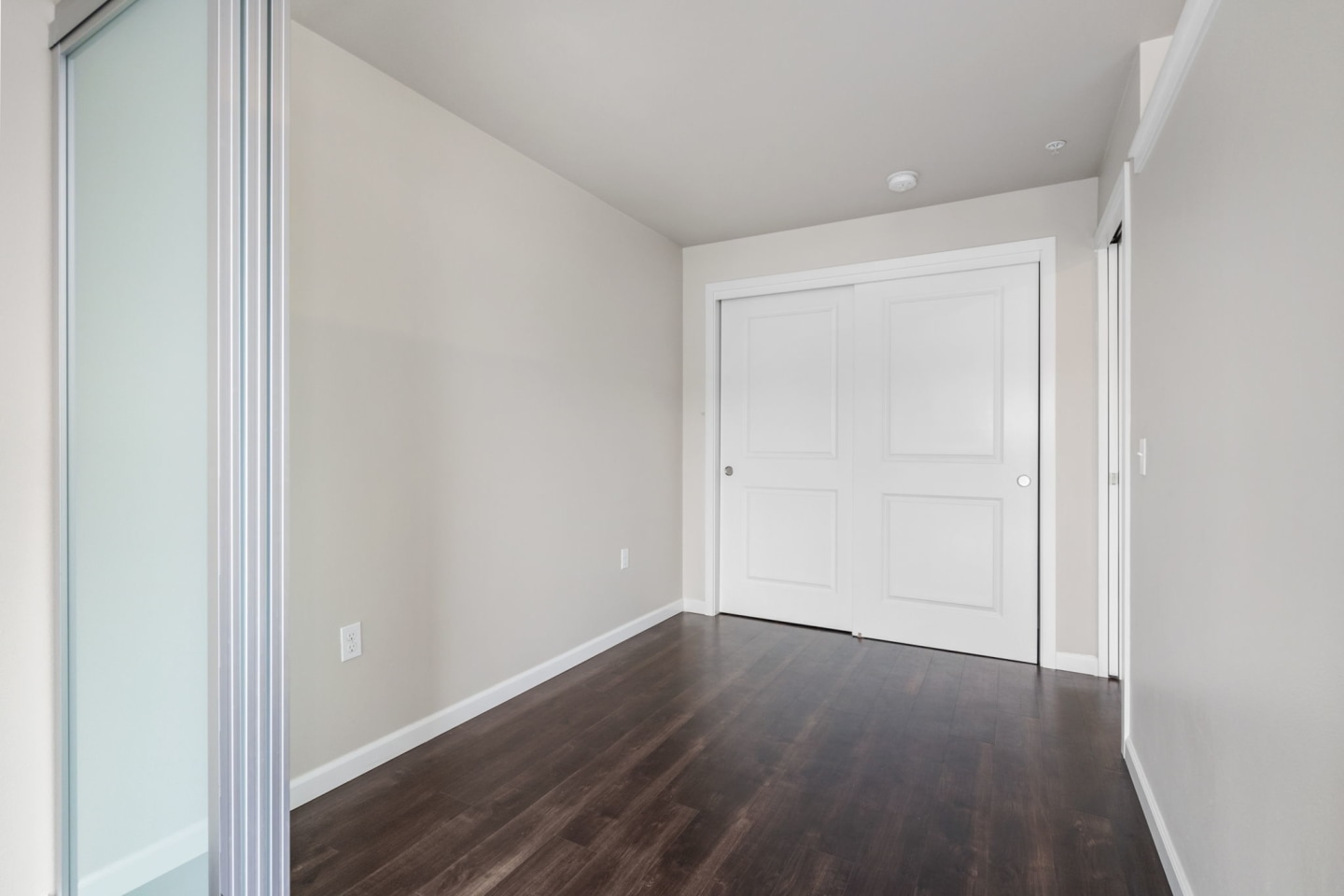 1711 Apartments Image 39