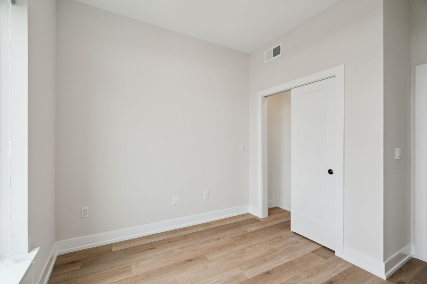 720 Thompson Street Image 69