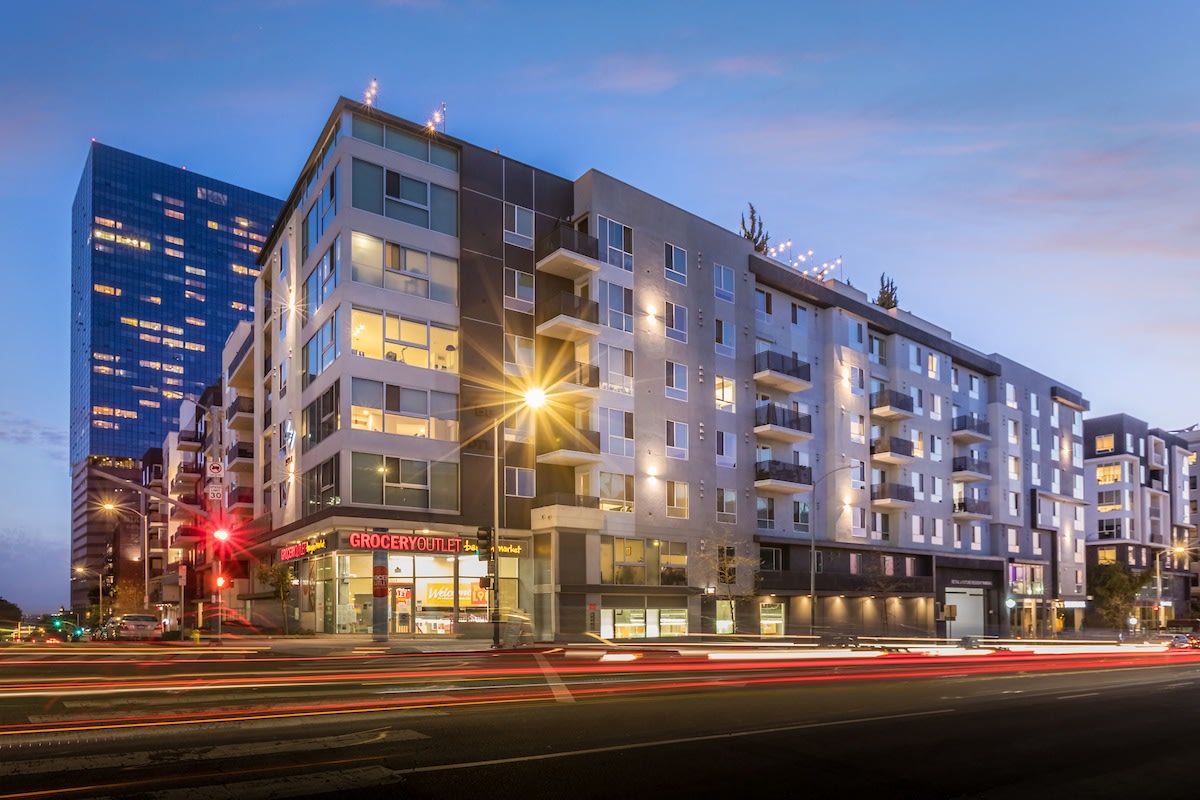 Be DTLA Apartments Image 2