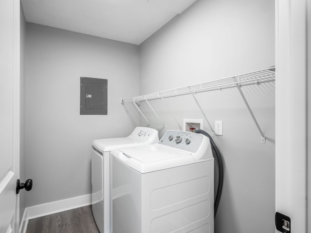 Stoney Creek Apartments Image 9