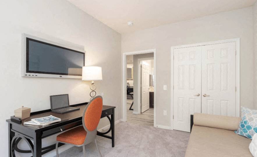62 ELEVEN Image 19
