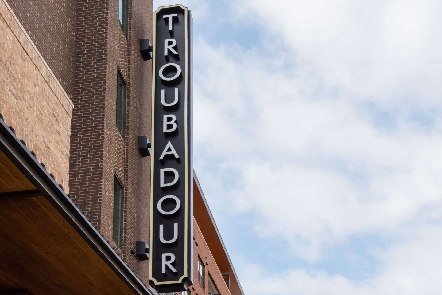 Troubadour Image 124