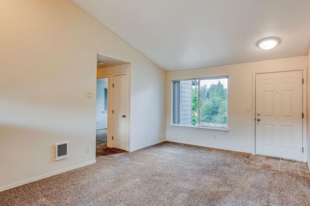 Willamette Falls Court Apartments Image 5
