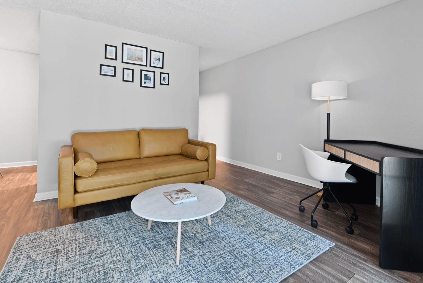 Premier Apartments Image 7