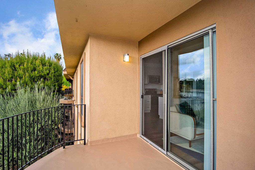 Los Robles Apartments Image 8