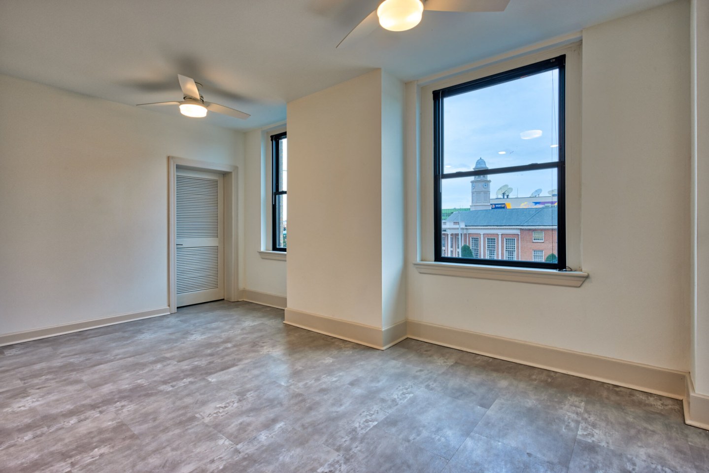142 West York Street Apartments Image 31