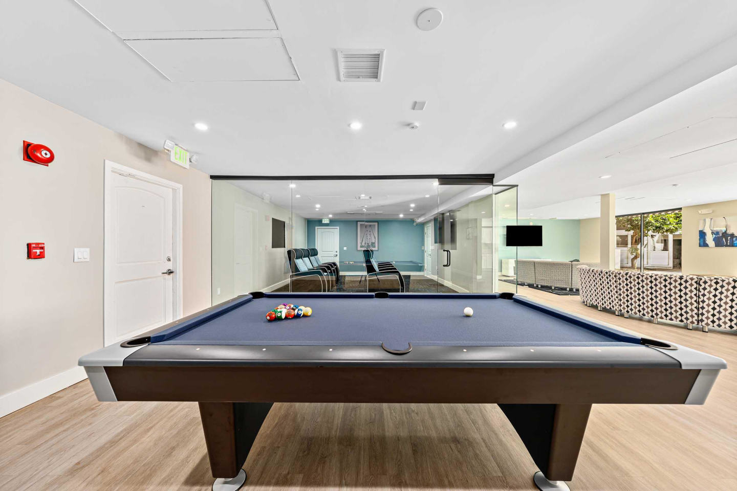 Summerview Beach Resort Luxury Apartments Image 24