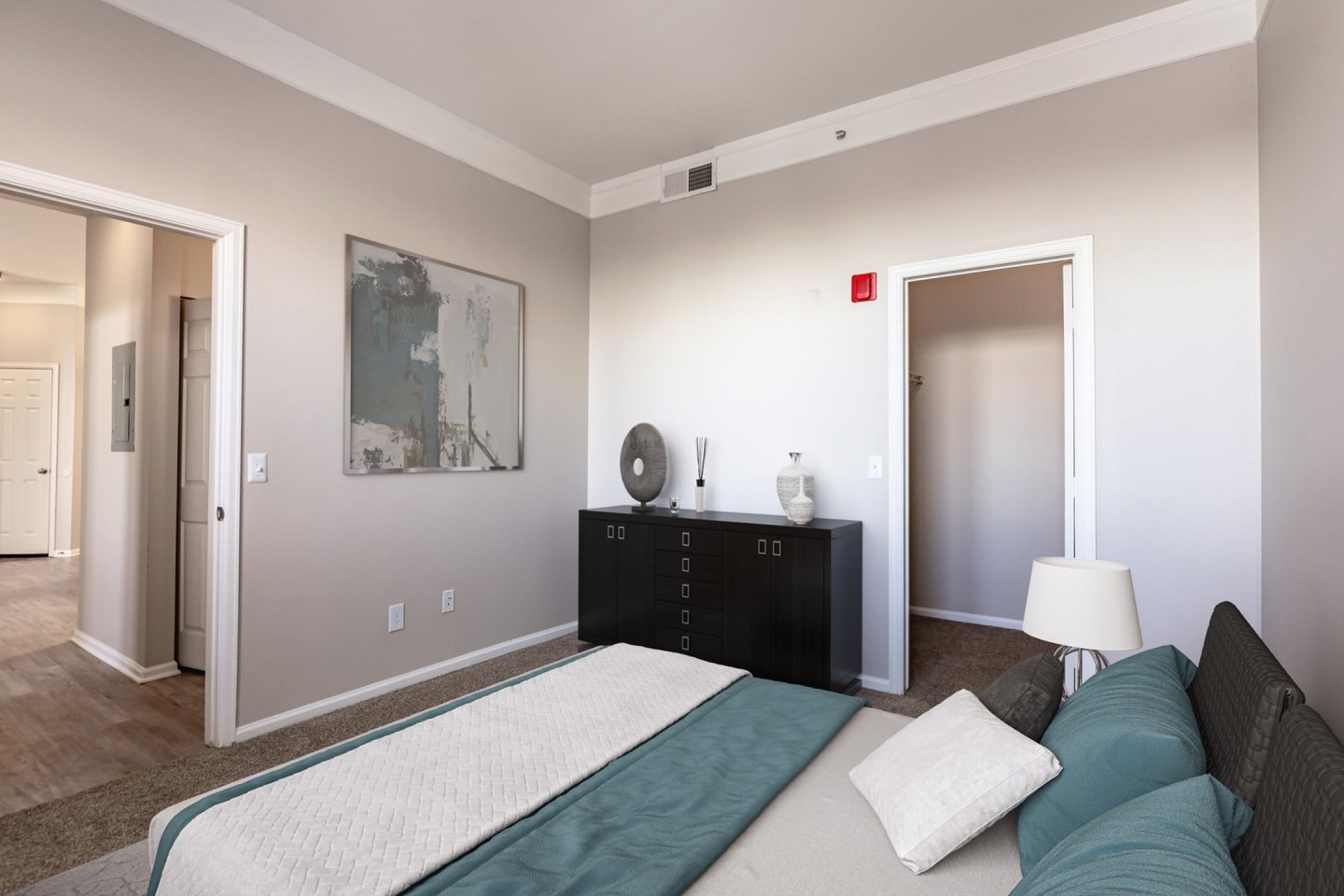Bristol Village Apartments Image 27