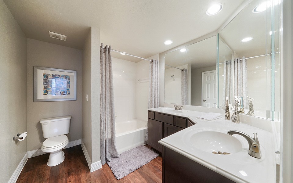River Pointe Image 14