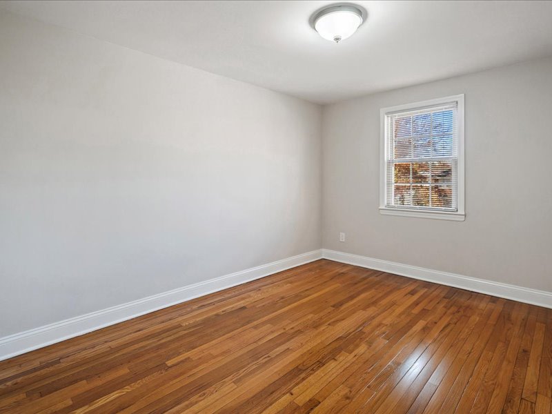 Spring Hill Apartments Image 20