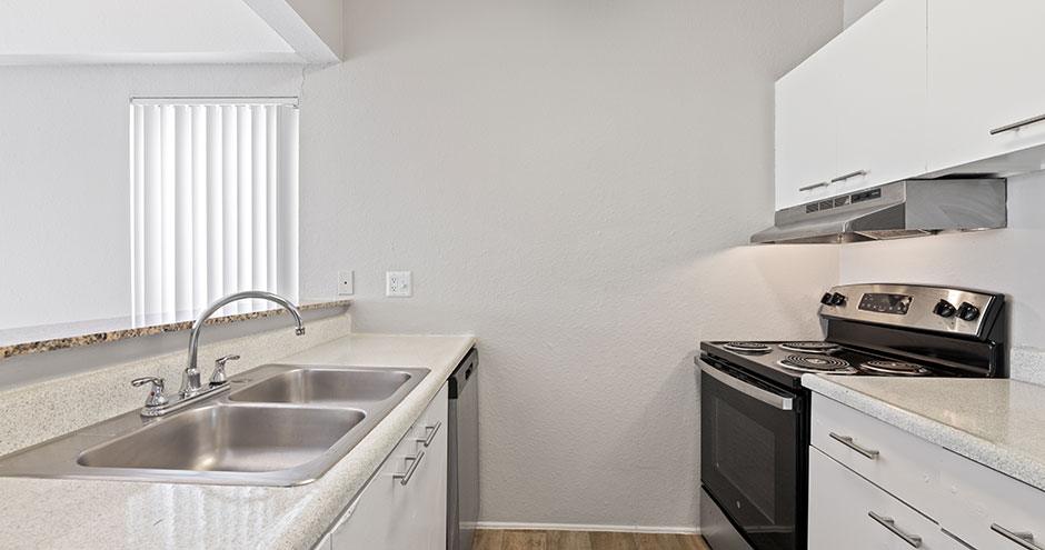 Mylo Apartments Image 2
