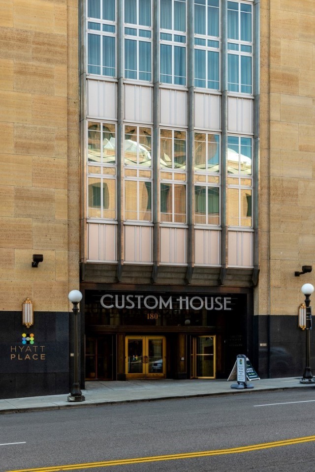 Custom House Image 75