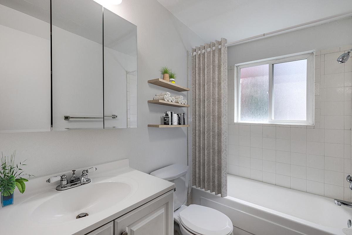 1280 Clayton St. Apartments Image 6