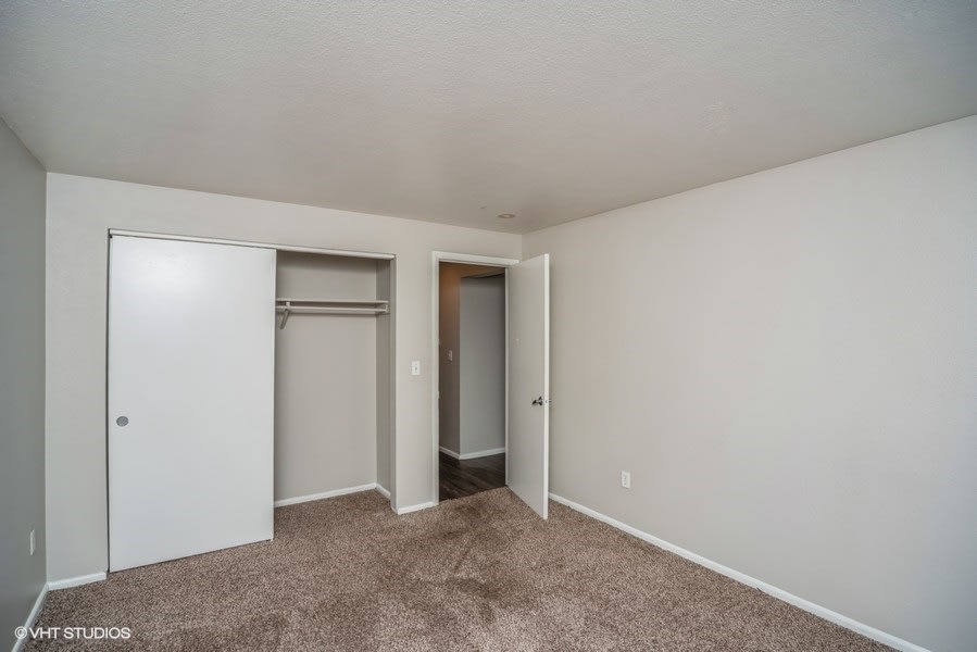 1190 S. Bellaire Image 12