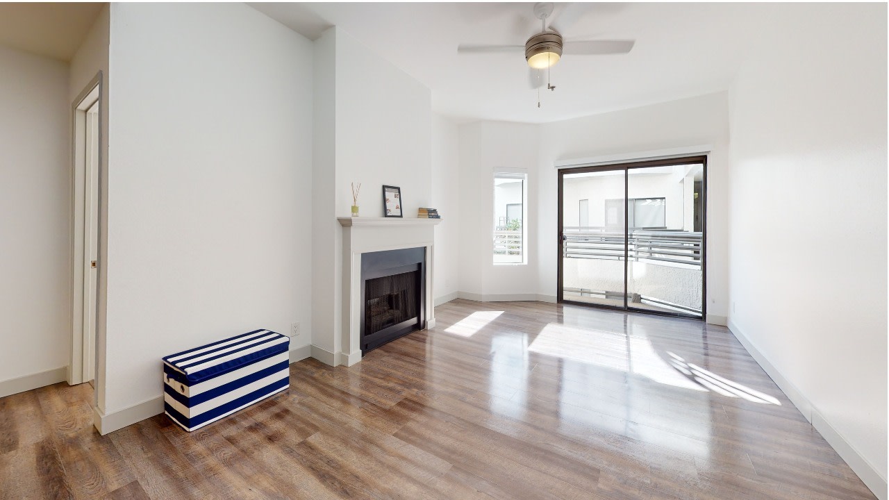 Alister Sherman Oaks Image 18