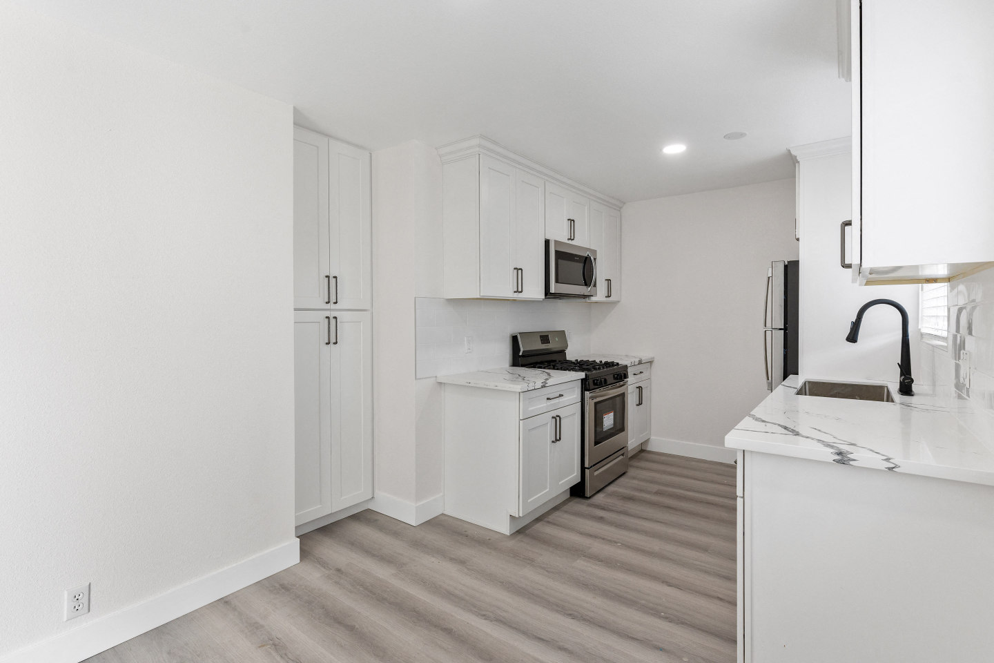Seaview Terrace Apartments Image 11