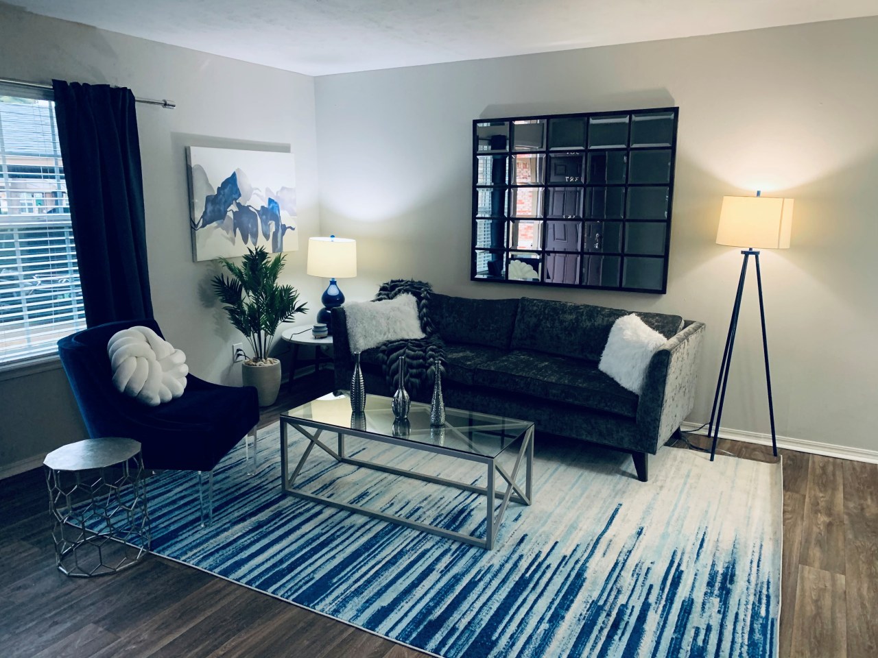 The Warwick Apartment Homes Image 3