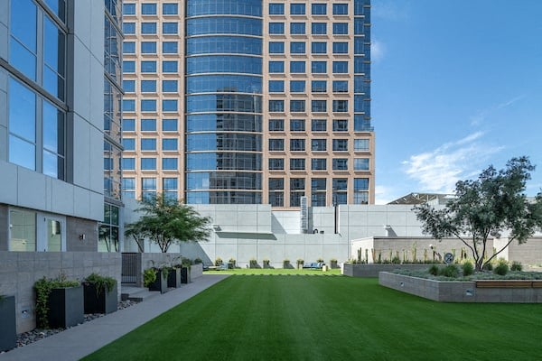 Adeline Luxury Living Image 12