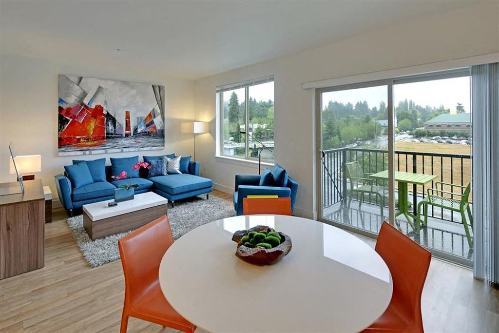 Six Oaks Apartments Image 1