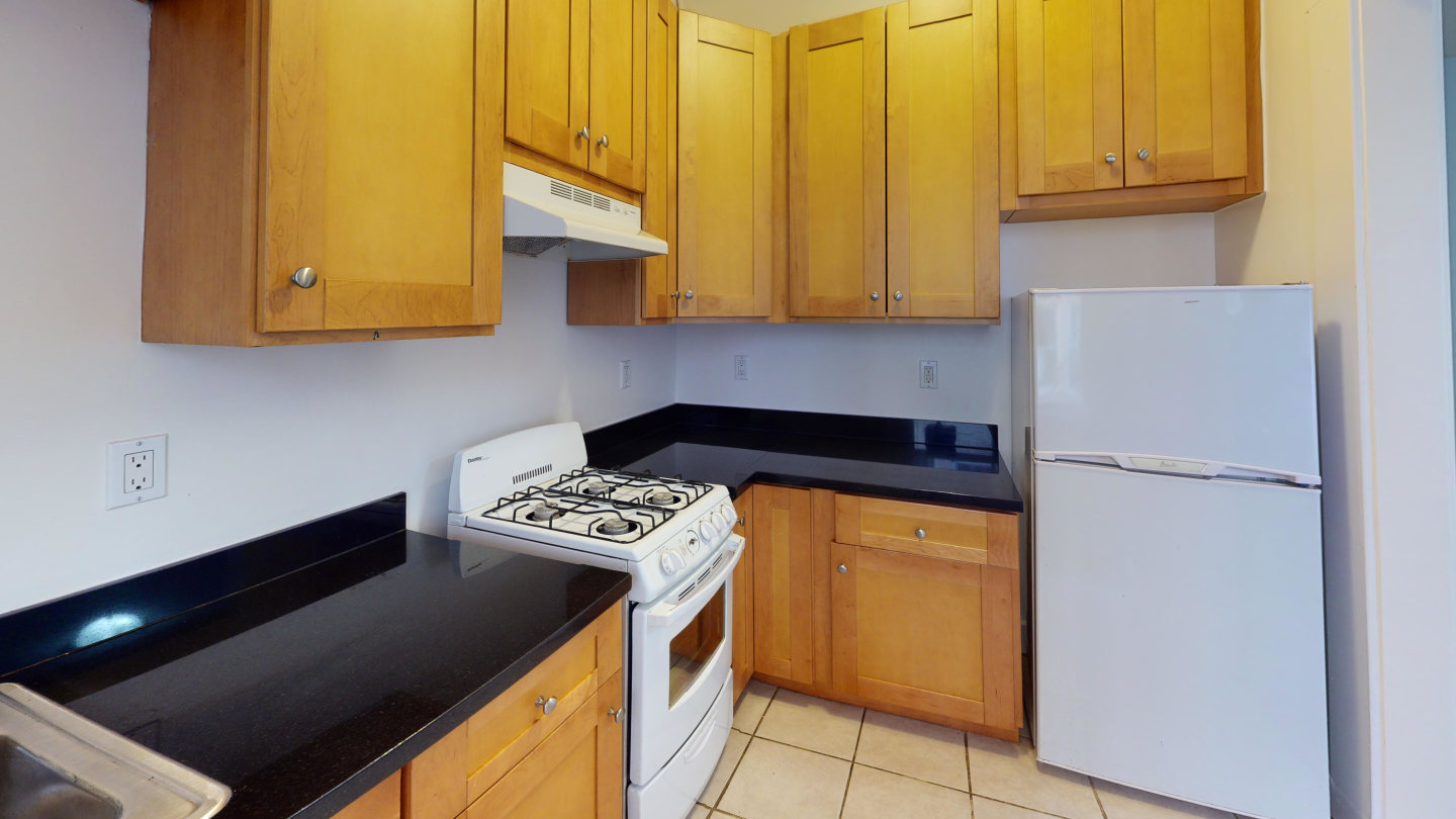 720 Jones Street Image 2