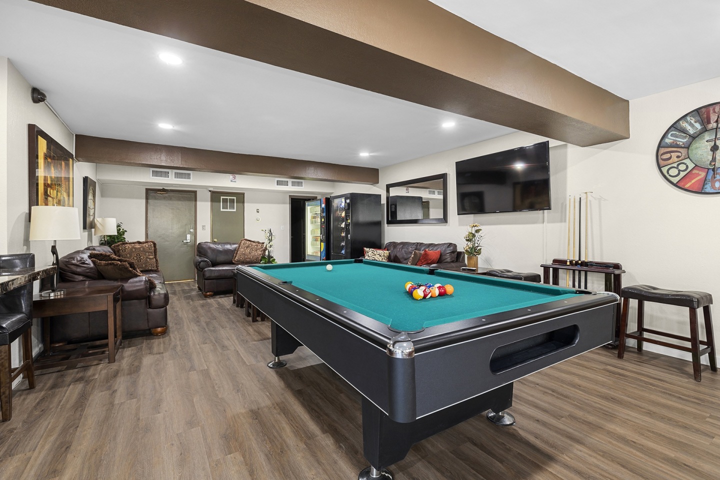 Lombardi Apartments Image 58