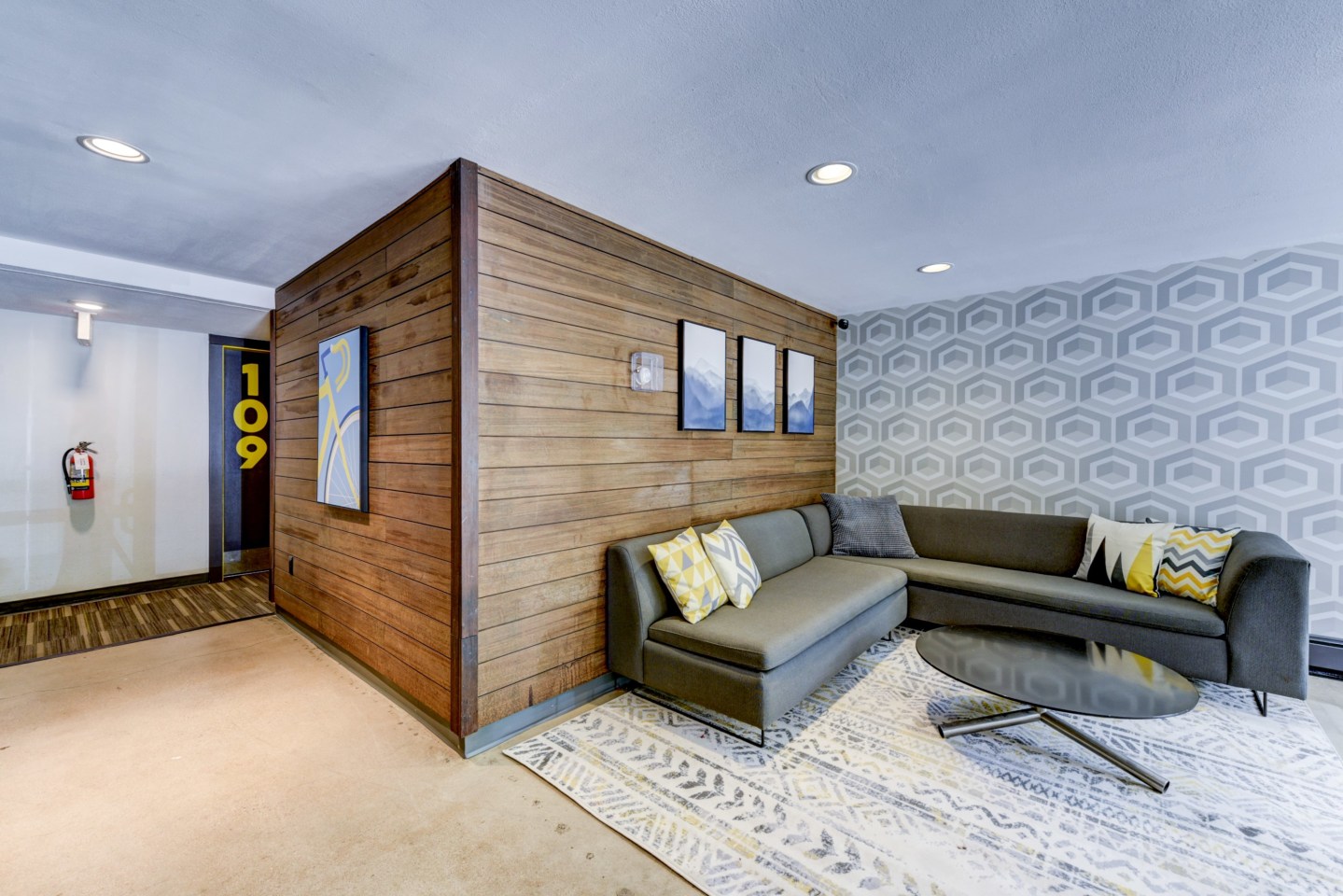 2121 Canyon Image 11