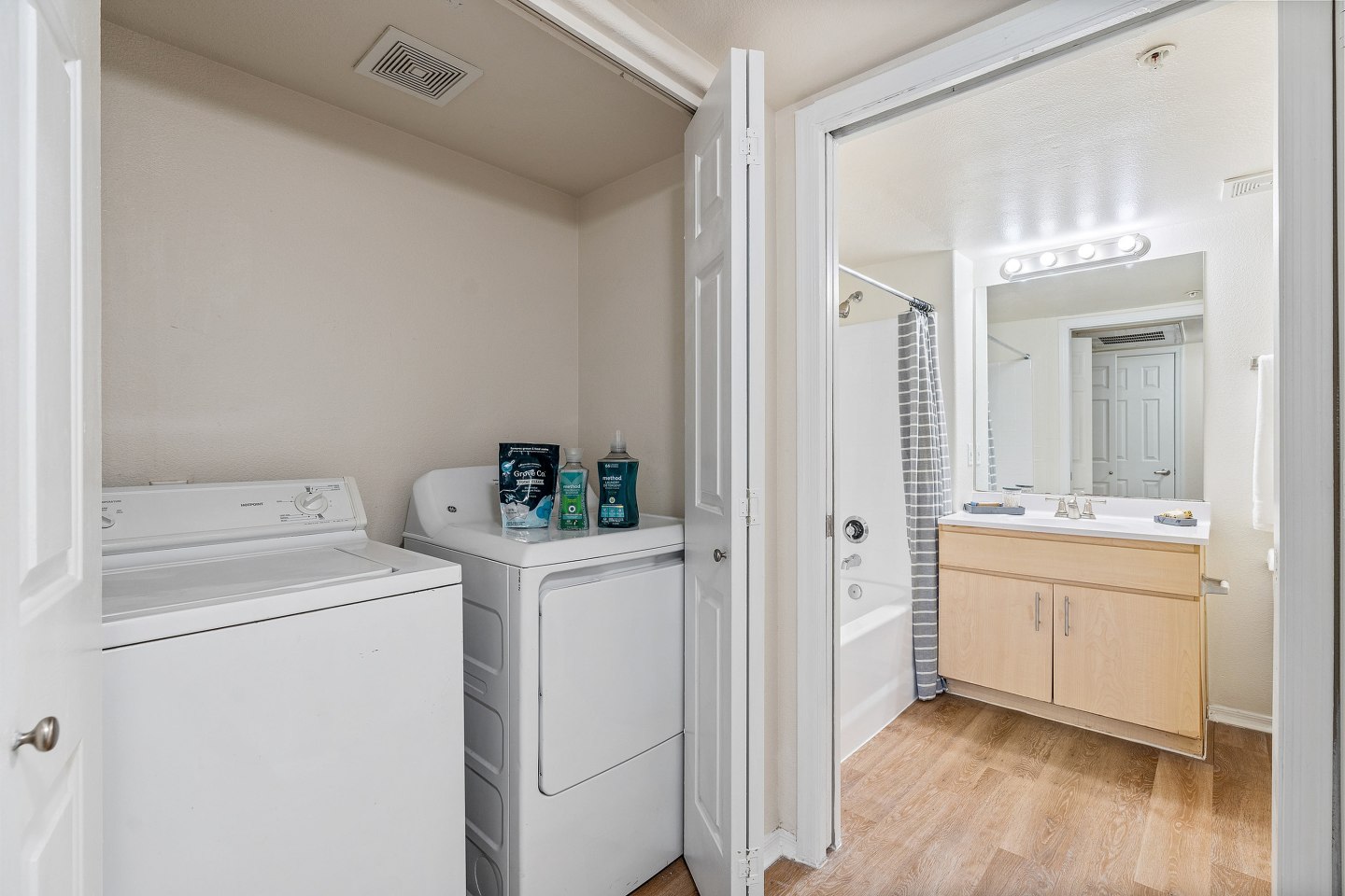 909 West Image 24