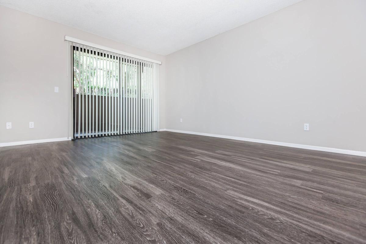 Emerald Court Apartment Homes Image 43